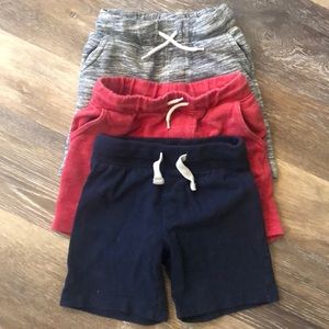 3 pairs Cozy shorts 3T